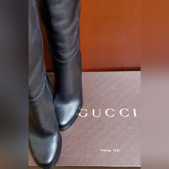 Gucci Cellarius Black leather tall tassel boots 4" heel, NIB - Picture 3 of 7